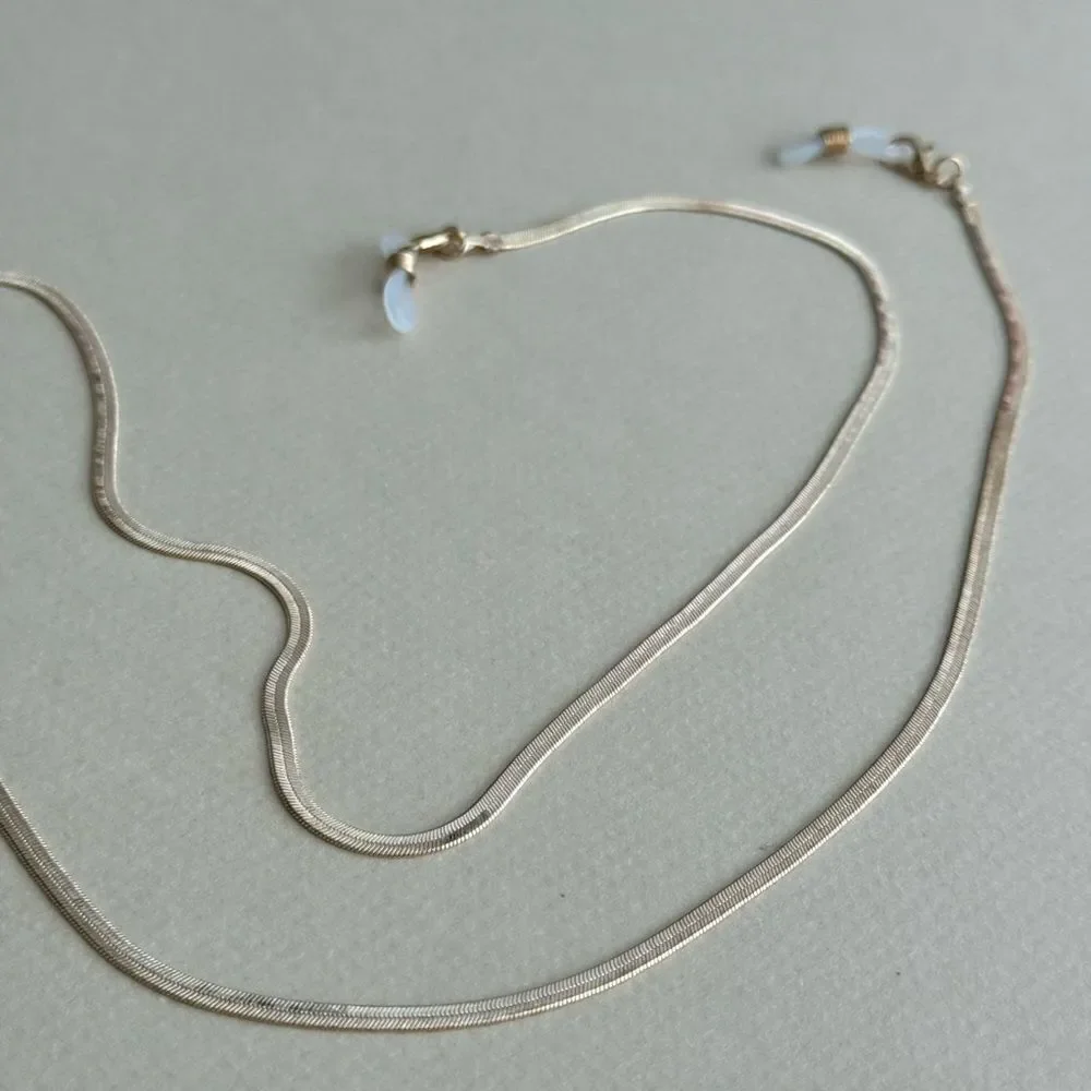 Elegant Gold Eyewear Chain S1210